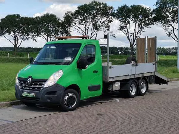 Renault Master T35 2.3 DCI Image 2